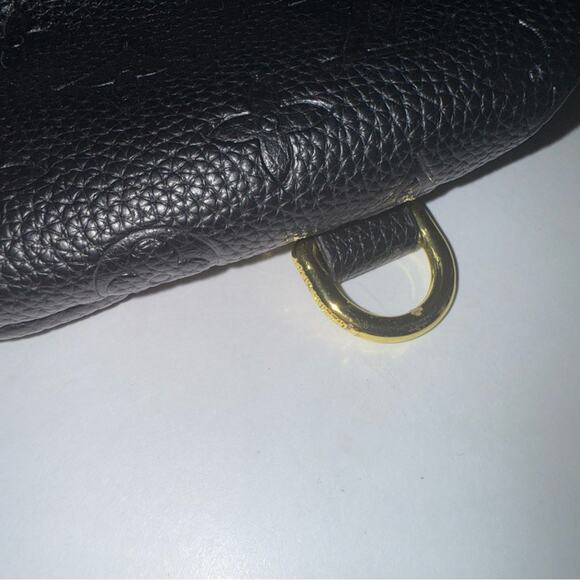 LV black leather monogrammed bum bag with gold embossed hardware - Picture 4 of 6